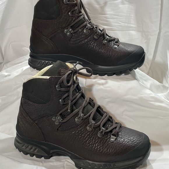 Han Wag Lhasa II women’s boots chestnut/asphalt only worn inside. NWOT - Picture 5 of 5